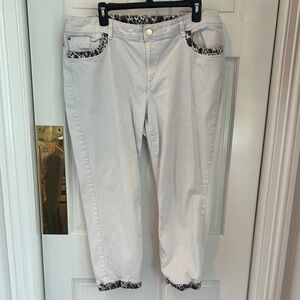 Stylish Women's White Jeans with Leopard Trim